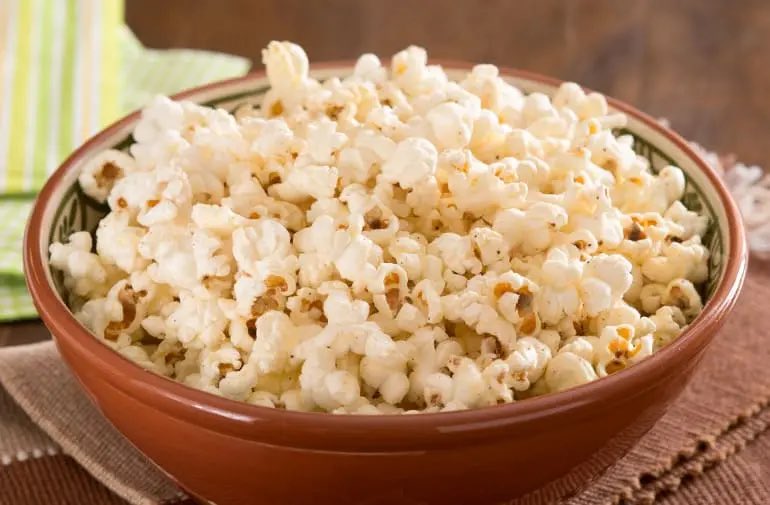 Eu amo uma pipoca para maratonar uma
Série ou filme.

Você gosta de pipoca ? 🍿