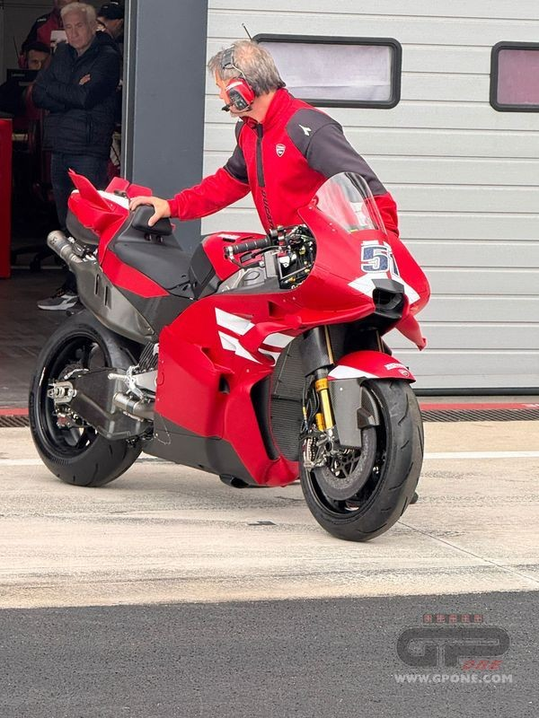 Lambe #RESIN6 tweet media