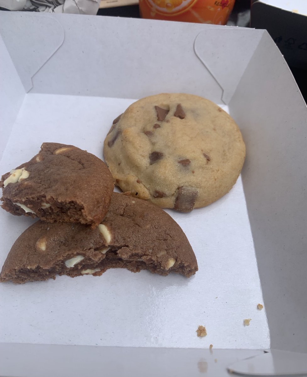 Ilovedazai201's tweet image. food poll except its all foods that I want!! (ˉ﹃ˉ) 

 ⊹₊cals dont count ₊⊹ 

 #edtwt #shedtwt #foodpoll #mealspo #ed #craving #ana #mia #bed