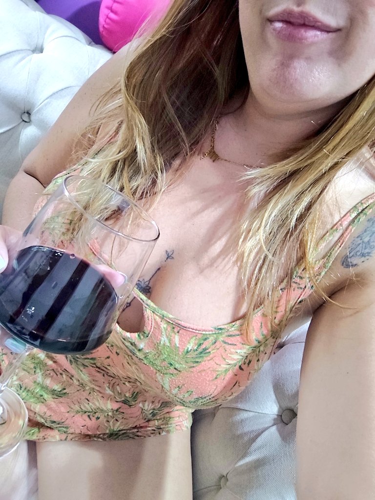 Carla Yacuzzi tweet media