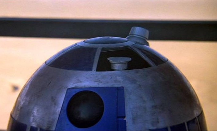 MaraJadeSkywalk's tweet photo. @RobertMGerman93 I am so thankfully that I was not on Jabbaโs sail barge and did not Force pull Lukeโs emerald lightsaber to me when Artoo tossed the saber.
#StarWars #LukeSkywalker #MaraJadeSkywalker #Artoo https://t.co/i727VPZ06e