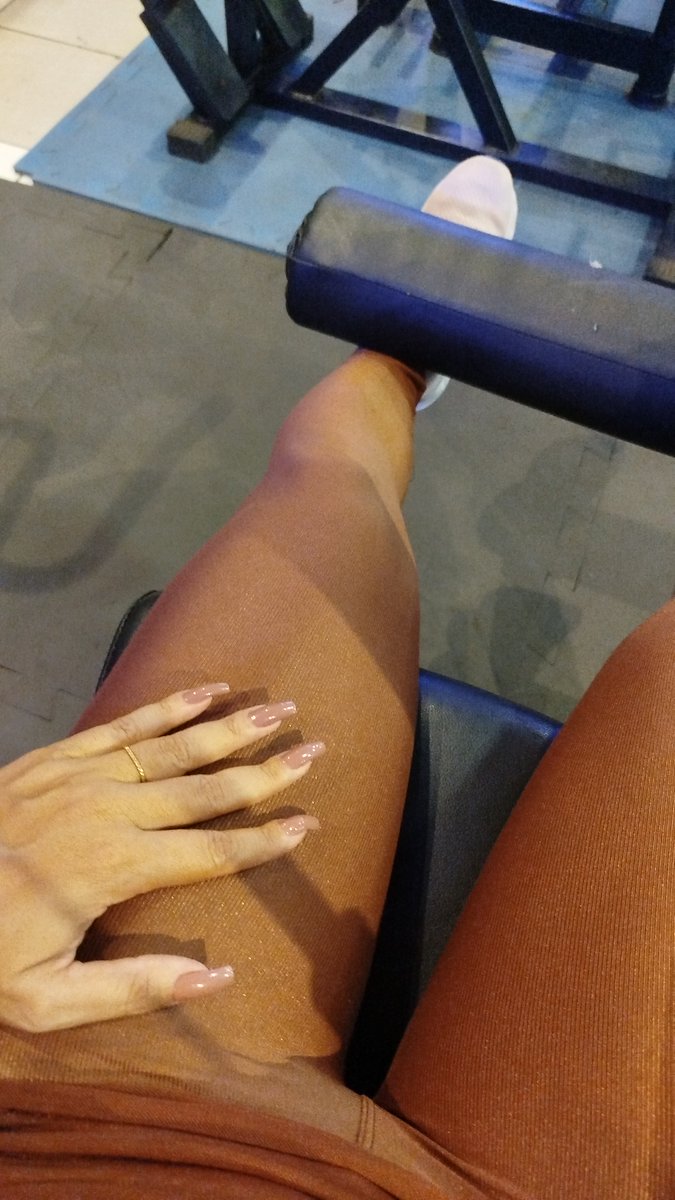 Morenasilvafeet tweet media