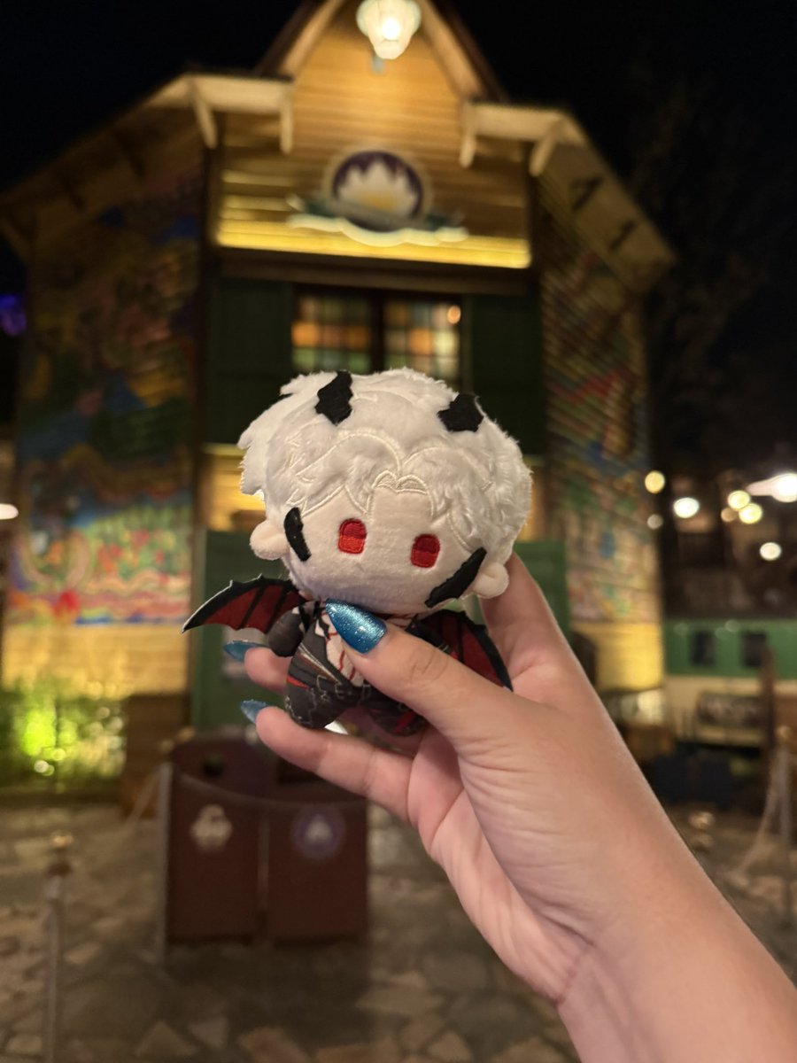 ophelia🍎🐦‍⬛ tweet media