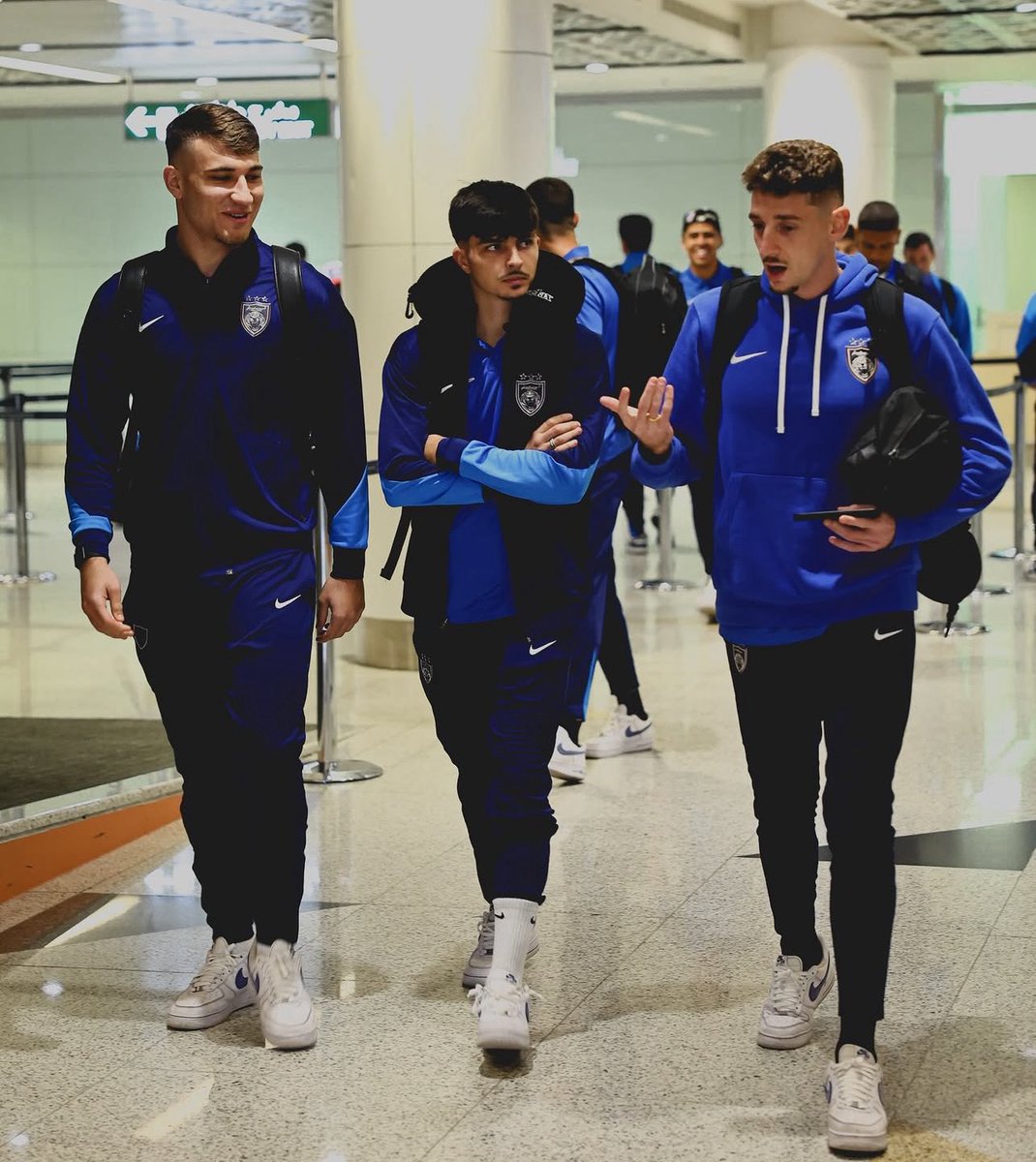 عمرو tweet media