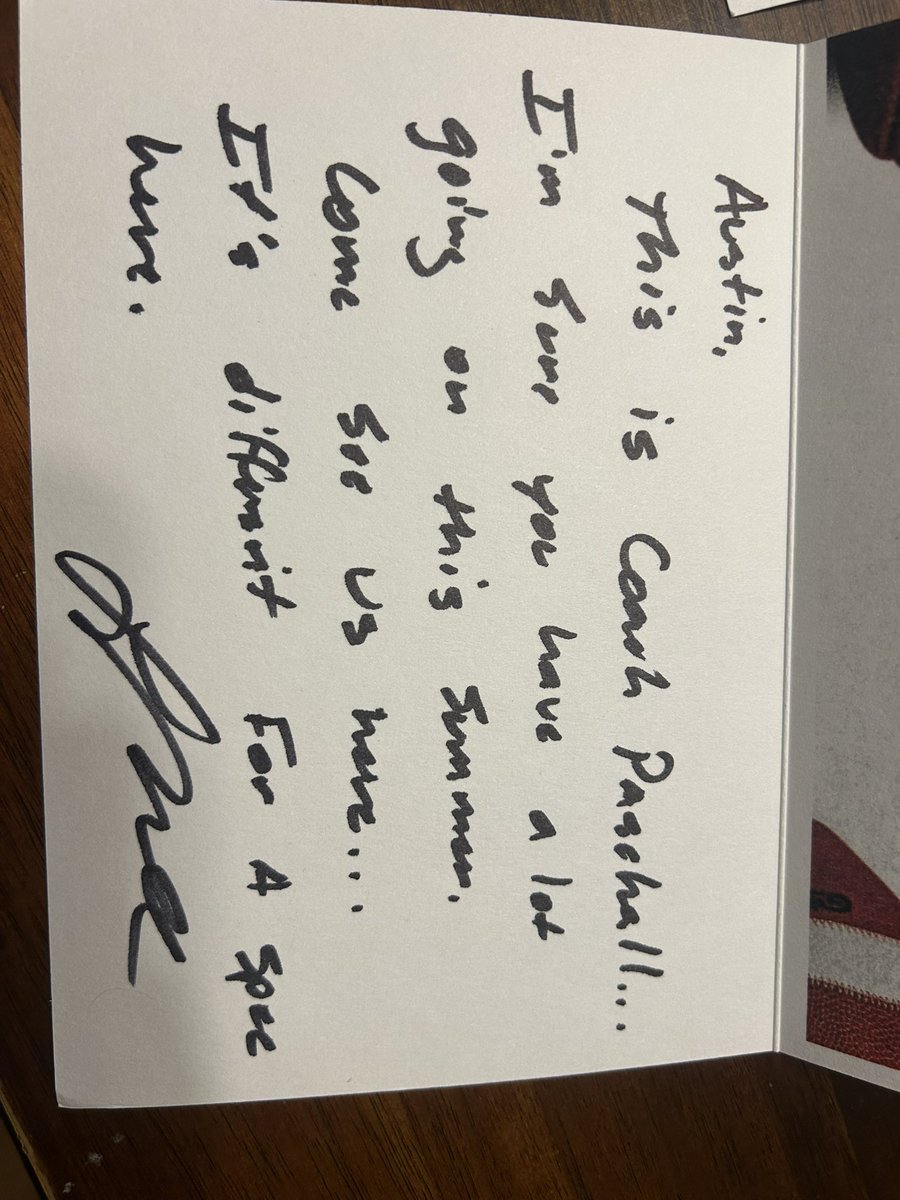 Wilkinson2028's tweet photo. Thank you @CoachVollono @CoachPaschall @drew_lanz and @GoBearcatsFB for the hand written mail!  @CoachSeibert43 @97RyanJones @D_Madden_Punter @KohlsKicking @kt_recruiting https://t.co/2kGFpM2WEa
