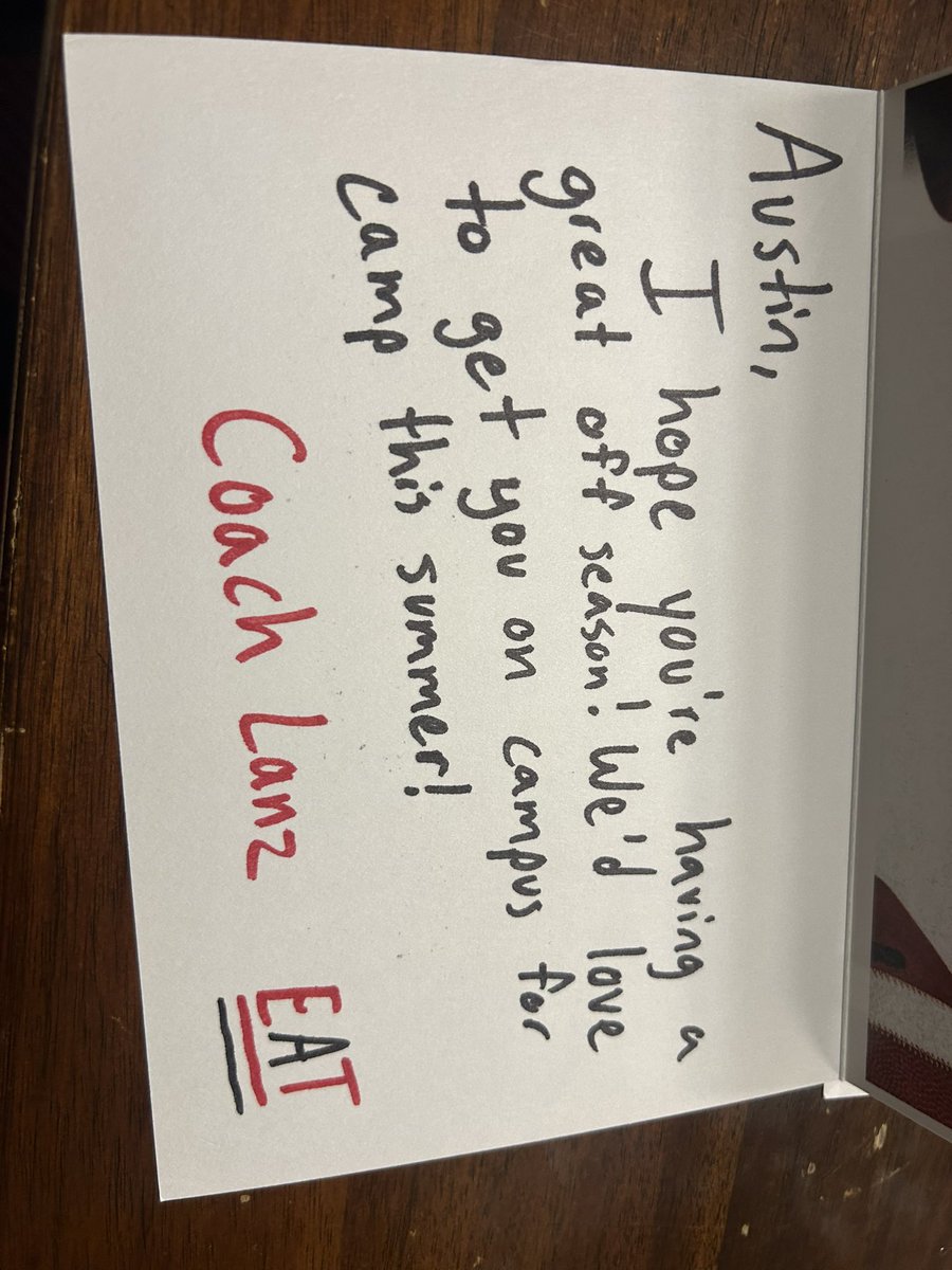 Wilkinson2028's tweet photo. Thank you @CoachVollono @CoachPaschall @drew_lanz and @GoBearcatsFB for the hand written mail!  @CoachSeibert43 @97RyanJones @D_Madden_Punter @KohlsKicking @kt_recruiting https://t.co/2kGFpM2WEa