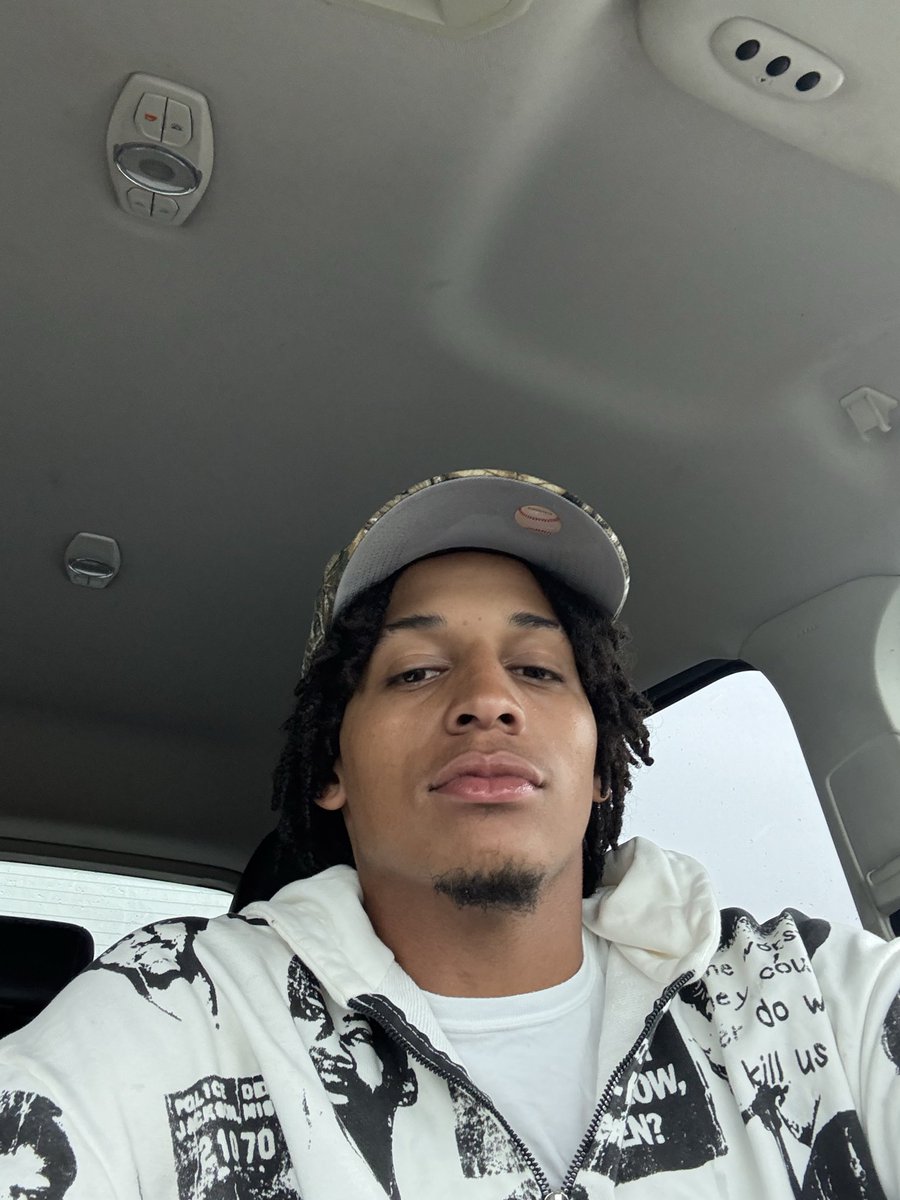 dansowavyy's tweet photo. @thenihiin i think so 🤷🏽‍♂️ https://t.co/wnLh2WUJnu