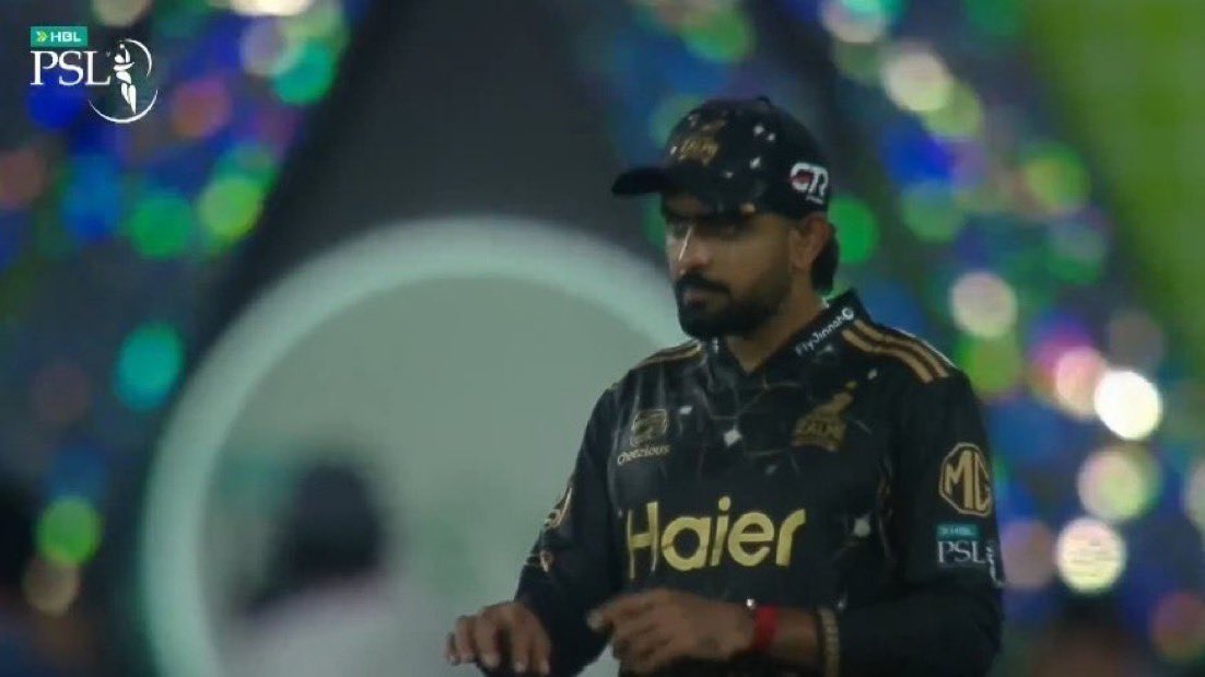 Cricket fan tweet media