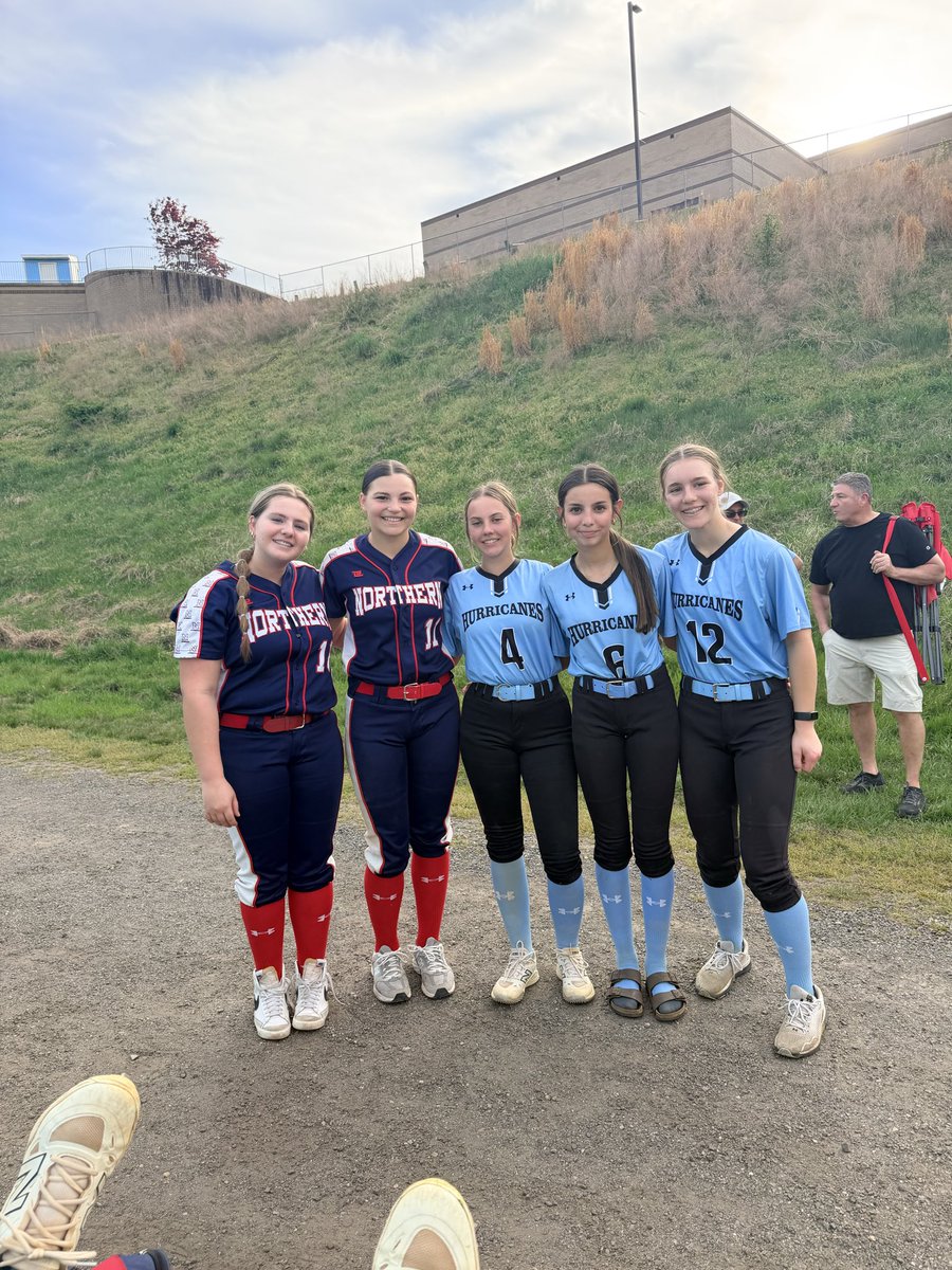 ccapps2029's tweet photo. Today we got another win against northern 8-2 tough game but pulled out the win with 13 strikeouts!!!! 🌀🤍
#softball #Classof2029 @SoftballAmerica @SBRRetweets
@CoastRecruitsSB @SoftballDown
@DirectRecruits @ExtraInningSB @TopPreps
@LineDSoftball @sportprepX @fastpitchwatch
@Softballsfuture @Softball_Home
@PrepSoftball @HHSCanesSB