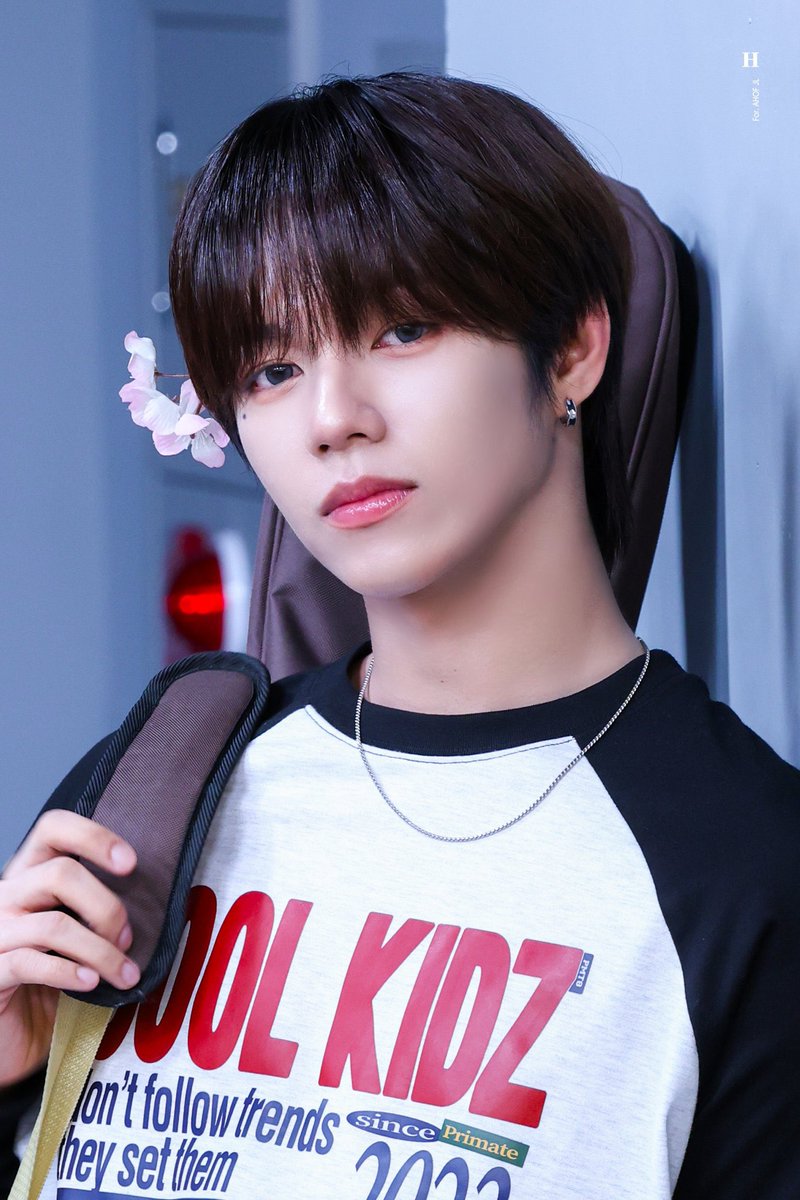 EmoryLevi129's tweet image. I'm so thankful that people like these exist for you my dear. Stans defined by constant actions of genuine love and support, not through meaningless lip service.
It might be loud, too loud even, but that just means we're proud to walk this path with you, because you are worth it.