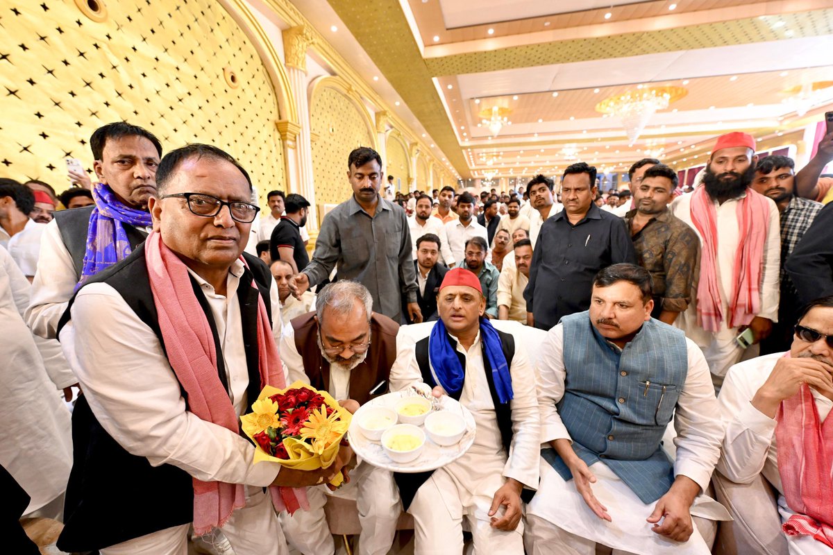 yadavakhilesh's tweet photo. https://t.co/5X4jbbXzqi