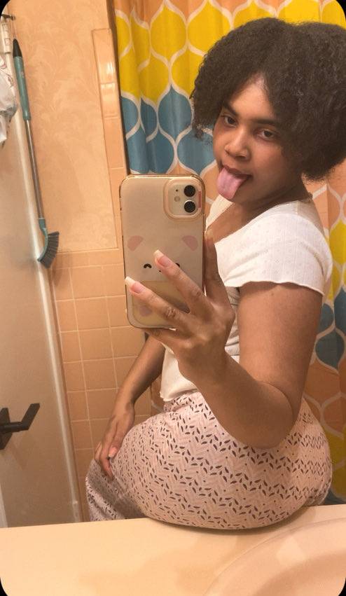 spoilsaige's tweet image. can you come over or what 🤭🧁
#mixedrace #teengirl #sweet