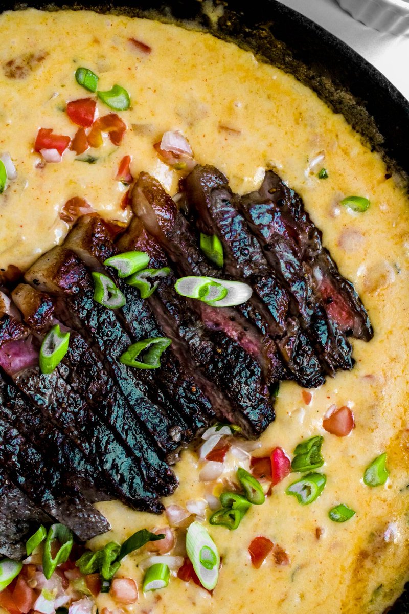 MyMessyKitchen_'s tweet image. If I could eat appetizers for dinner every day I would, starting with this Steakhouse Queso 🧀 made all in one pan, super easy &amp;amp; perfect for dinner, game day or parties 🥩 #recipe #food 

Recipe link: mymessykitchenn.com/steakhouse-que…