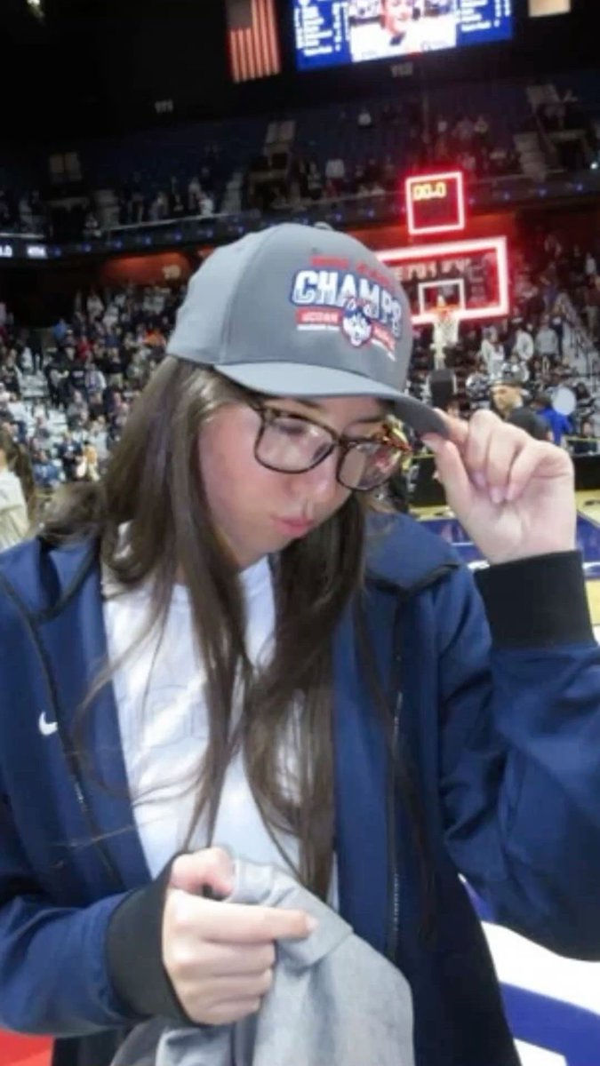 Lexi/ I love the WNBA, WBB, WCHA, AND PWHL tweet media