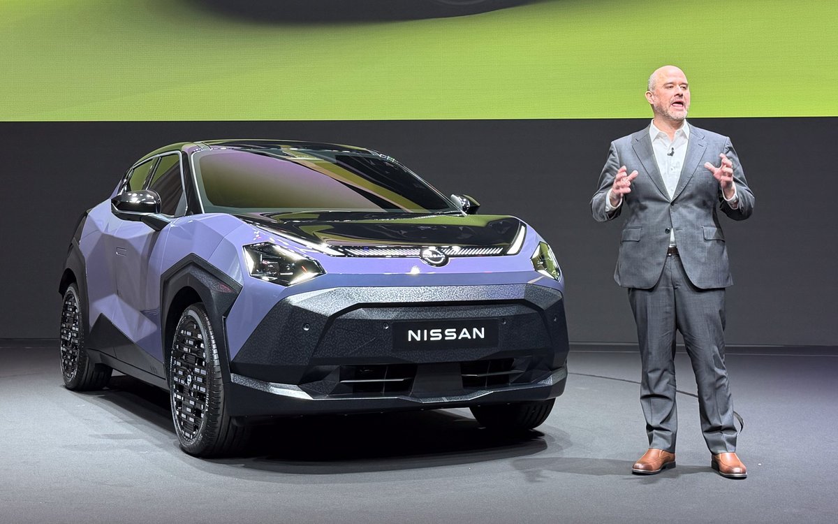 car_watch's tweet image. 日産、新型「スカイライン」をチラ見せし、新型「エクストレイル/ローグe-POWER」「ジュークEV」初公開