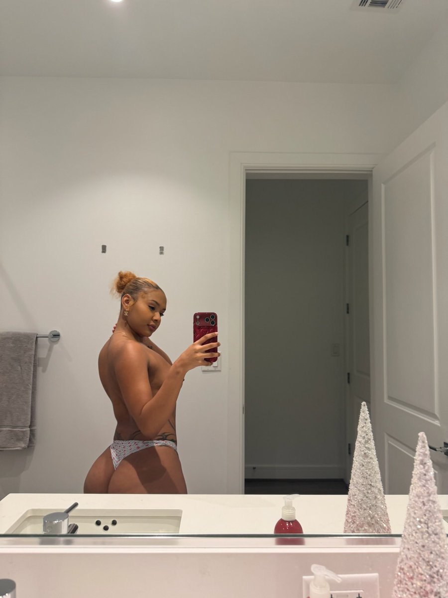 freaky pussy💦 tweet media