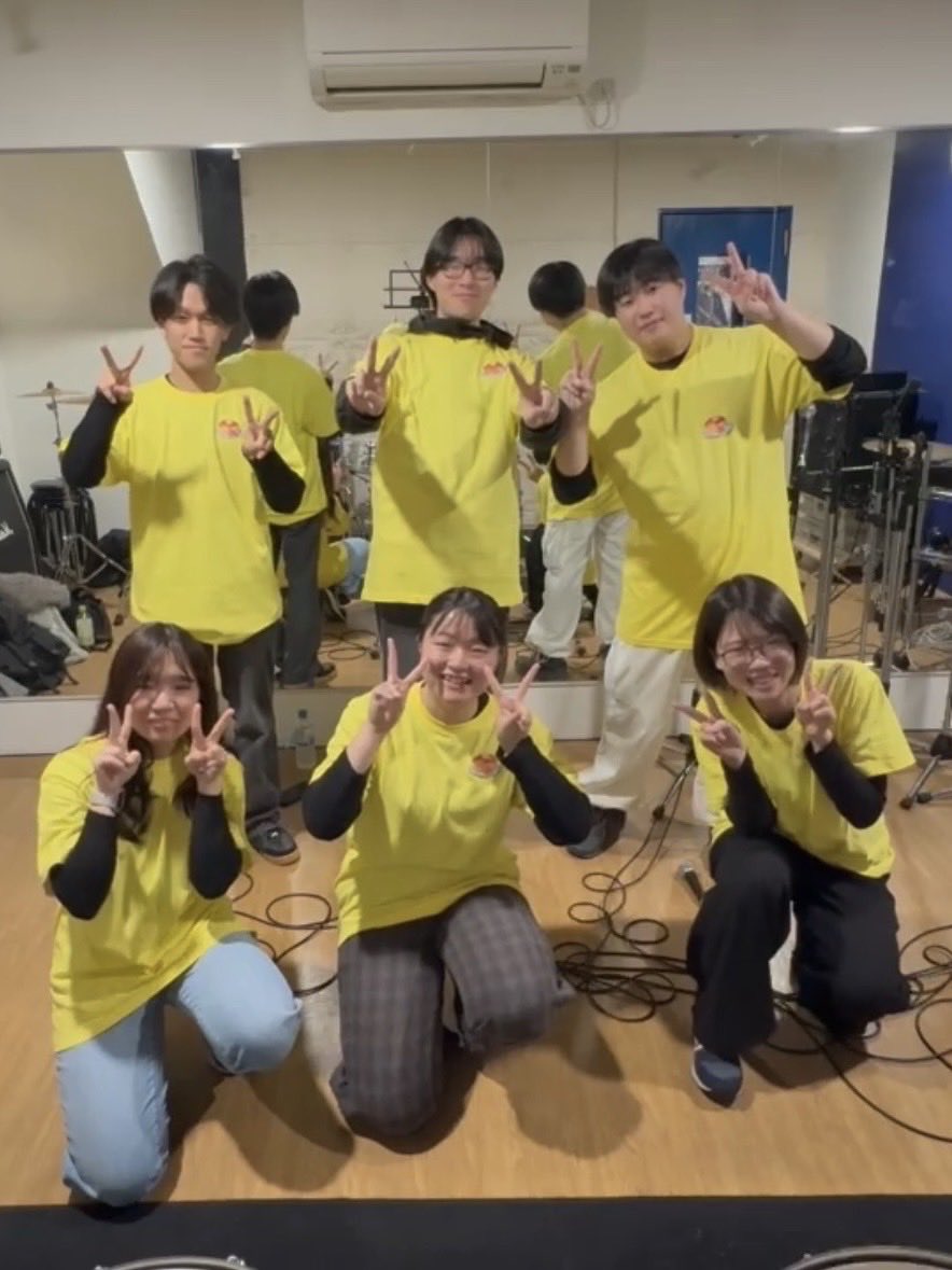 acappellasing1's tweet photo. ◯所属チーム紹介◯

No.4 ひだまりほっとけーき

みなさんこんにちは、私たちは
ひだまりほっとけーきです
ひだまりのようなあったかい雰囲気で聴く人を癒します☀️
ホットケーキが好きな、明るい曲をお届けするチームです🥞
みなさんを包み込むような優しいハーモニーをお楽しみください🫶 https://t.co/MwgbVq10NJ
