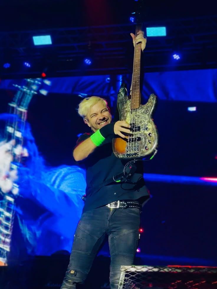 lud 🐆 tweet media