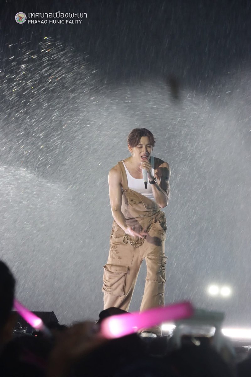 𝗕𝗮𝗺𝗕𝗮𝗺𝗕𝗼𝗼𝘀𝘁𝗲𝗿 ∋∈ tweet media