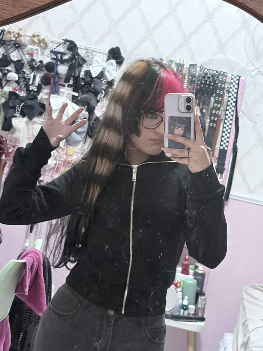 Ichi • Fashion student tweet media