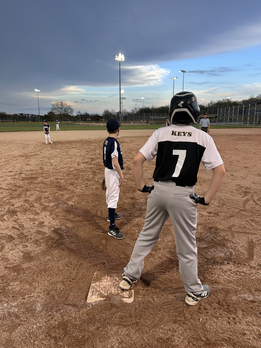 Mattkeyss's tweet photo. Start of the baseball season with a tornado warning to close out the night 🌪️ https://t.co/lTOa7ROaUo