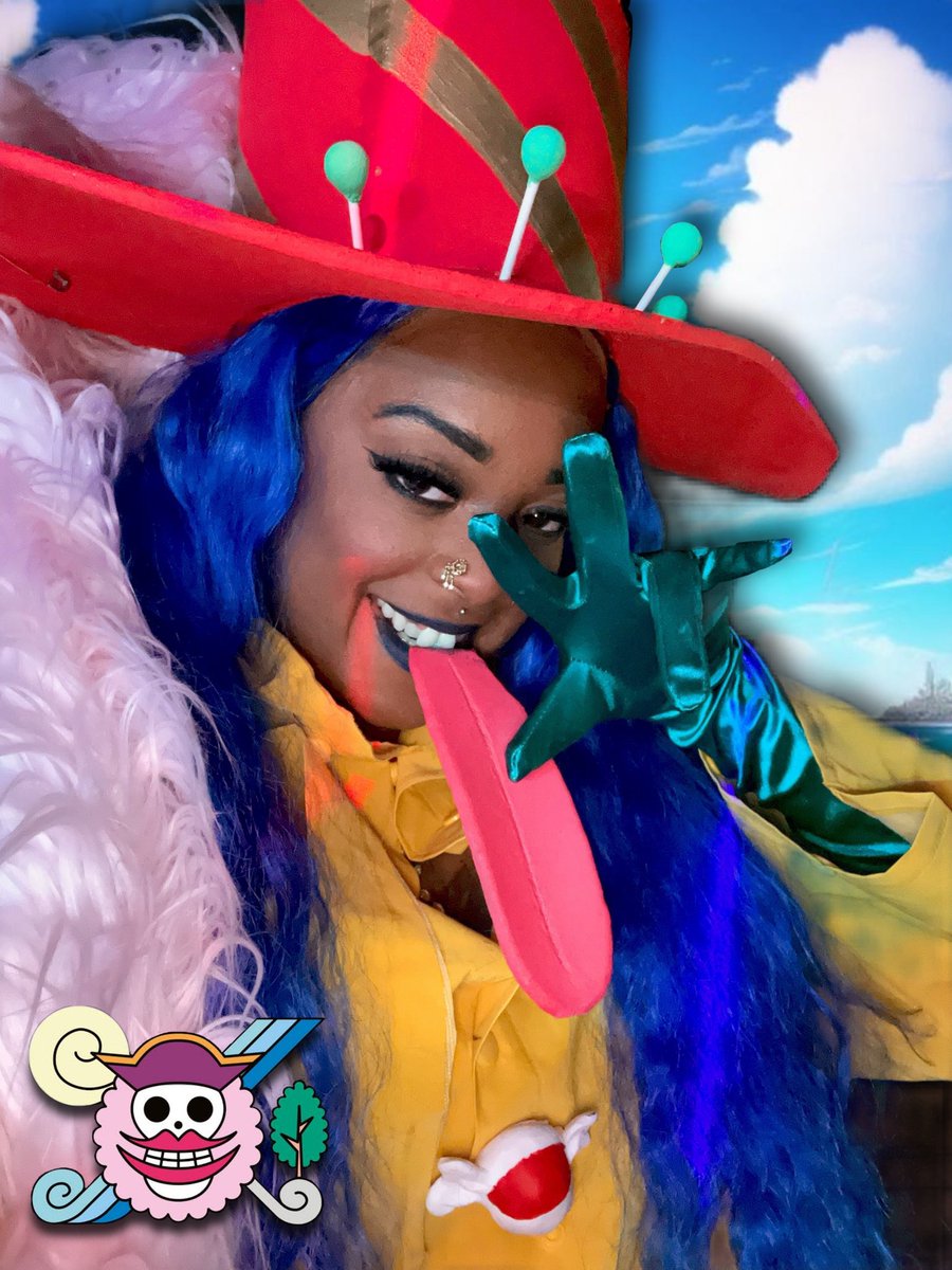 _DayummDez's tweet photo. Cosplayer vs. Cosplay 🍭🤩 https://t.co/sFq8F2FzCj