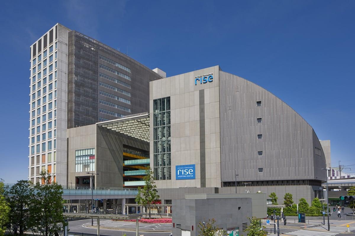 FASHIONSNAP tweet media