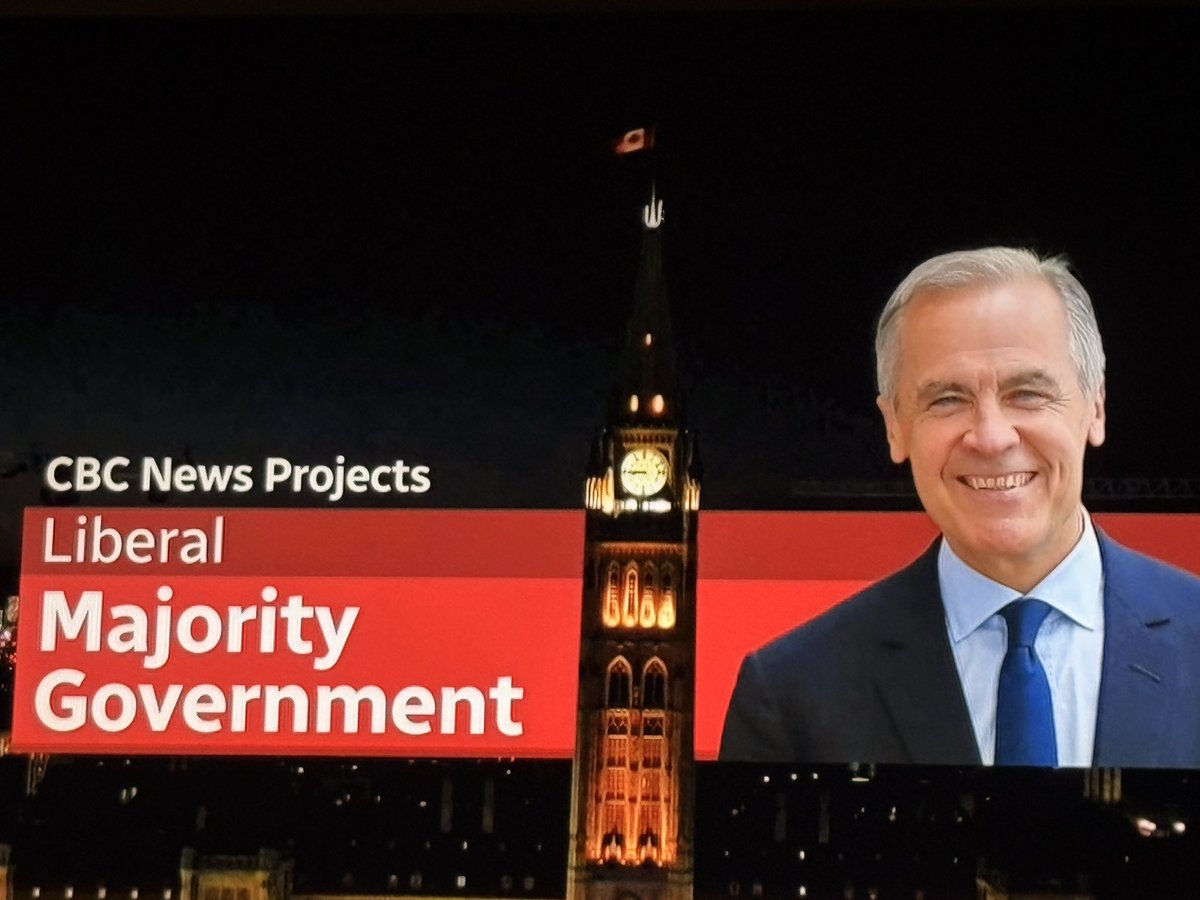 RMapleCan's tweet image. CBC is calling it 
A MAJORITY LIBERAL GOVERNMENT
#MarkCarney