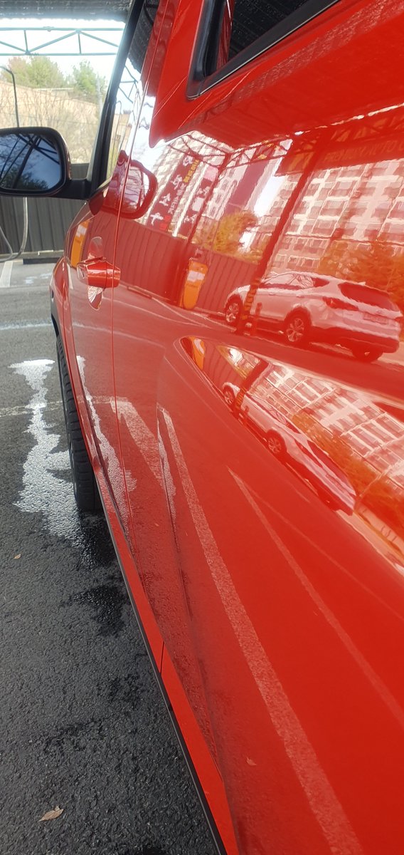 zlzmonkey's tweet photo. 세차 완료 😋😋😋😋😋 https://t.co/CEBYdrxKZV