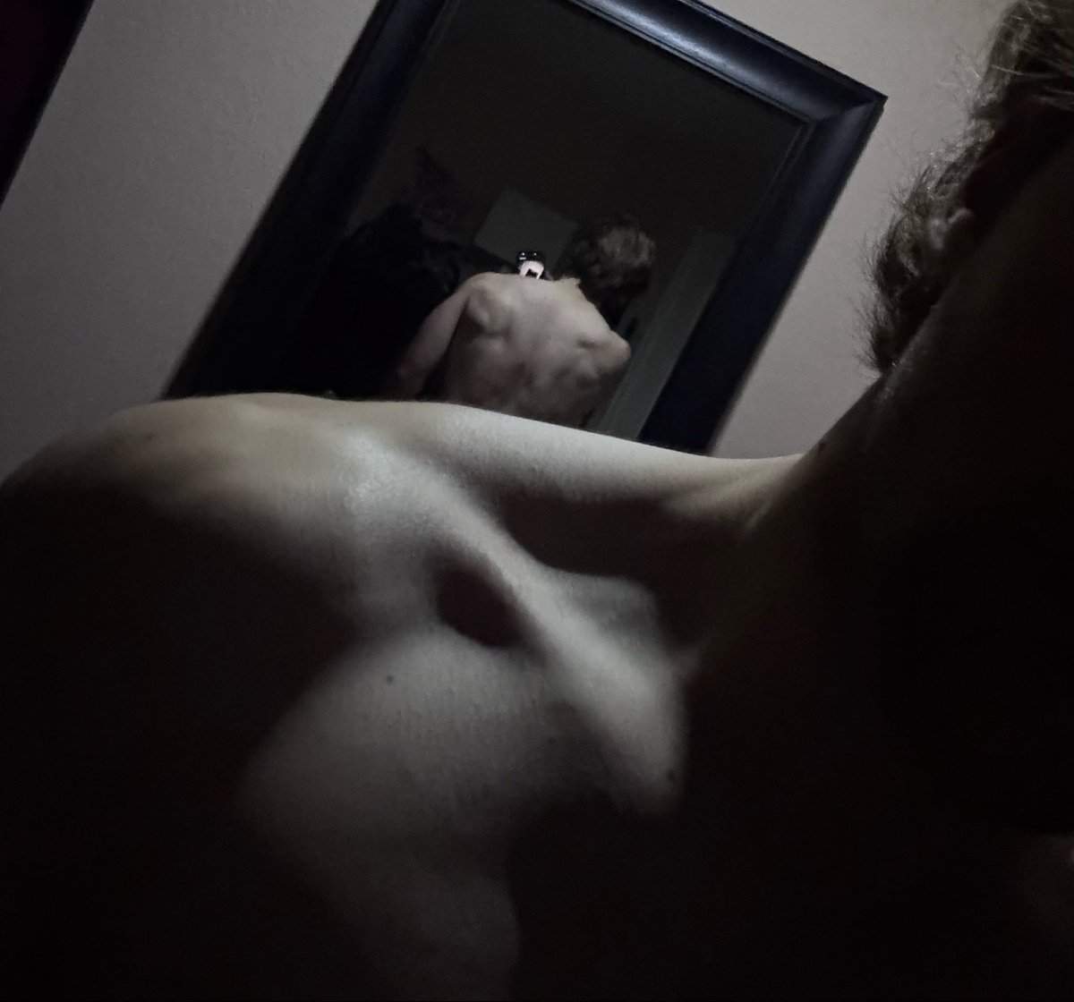 thrownawaypls's tweet photo. Leaning out is fun 😈 https://t.co/Gt9ItmHw3P