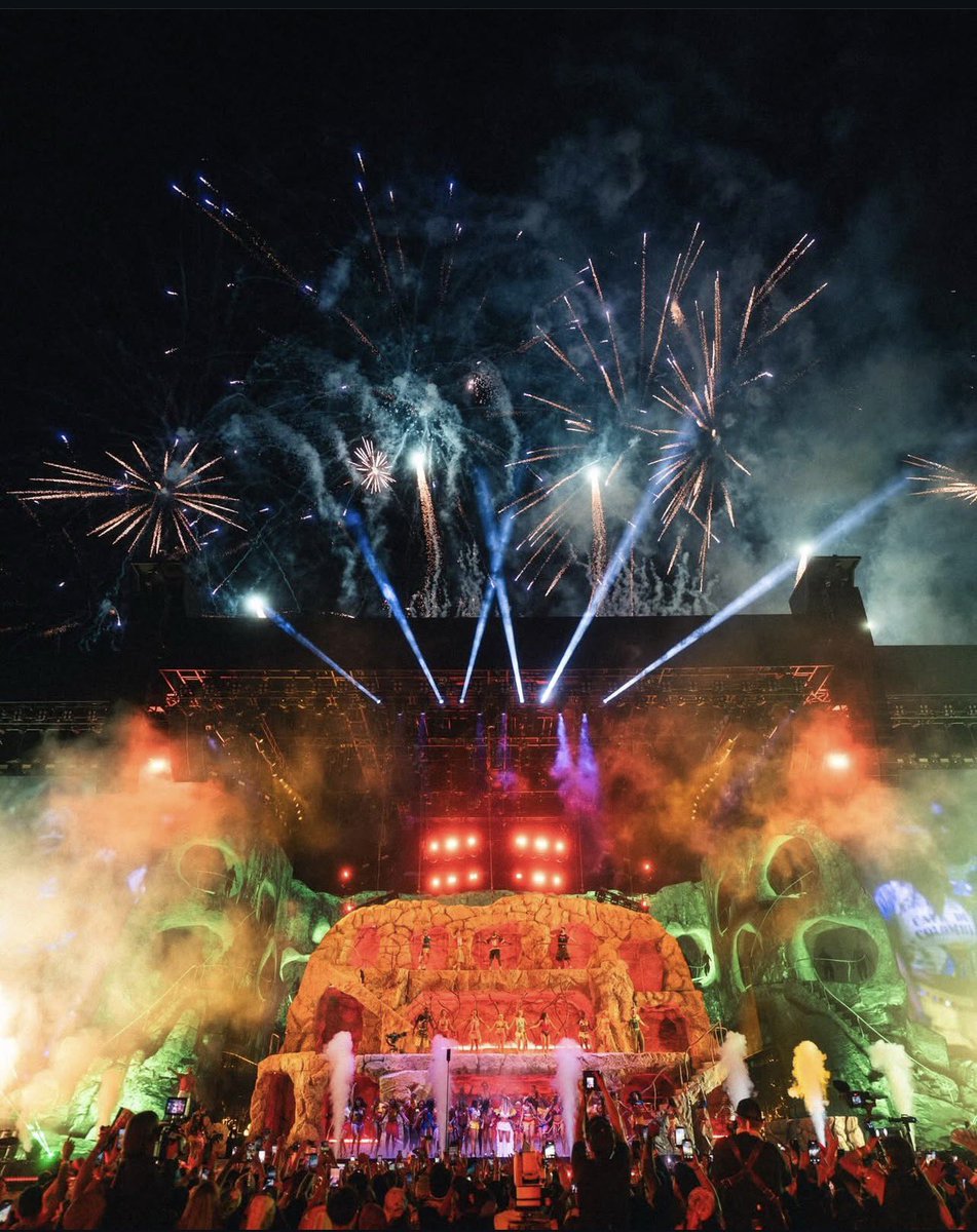 KAROL G COLOMBIA tweet media