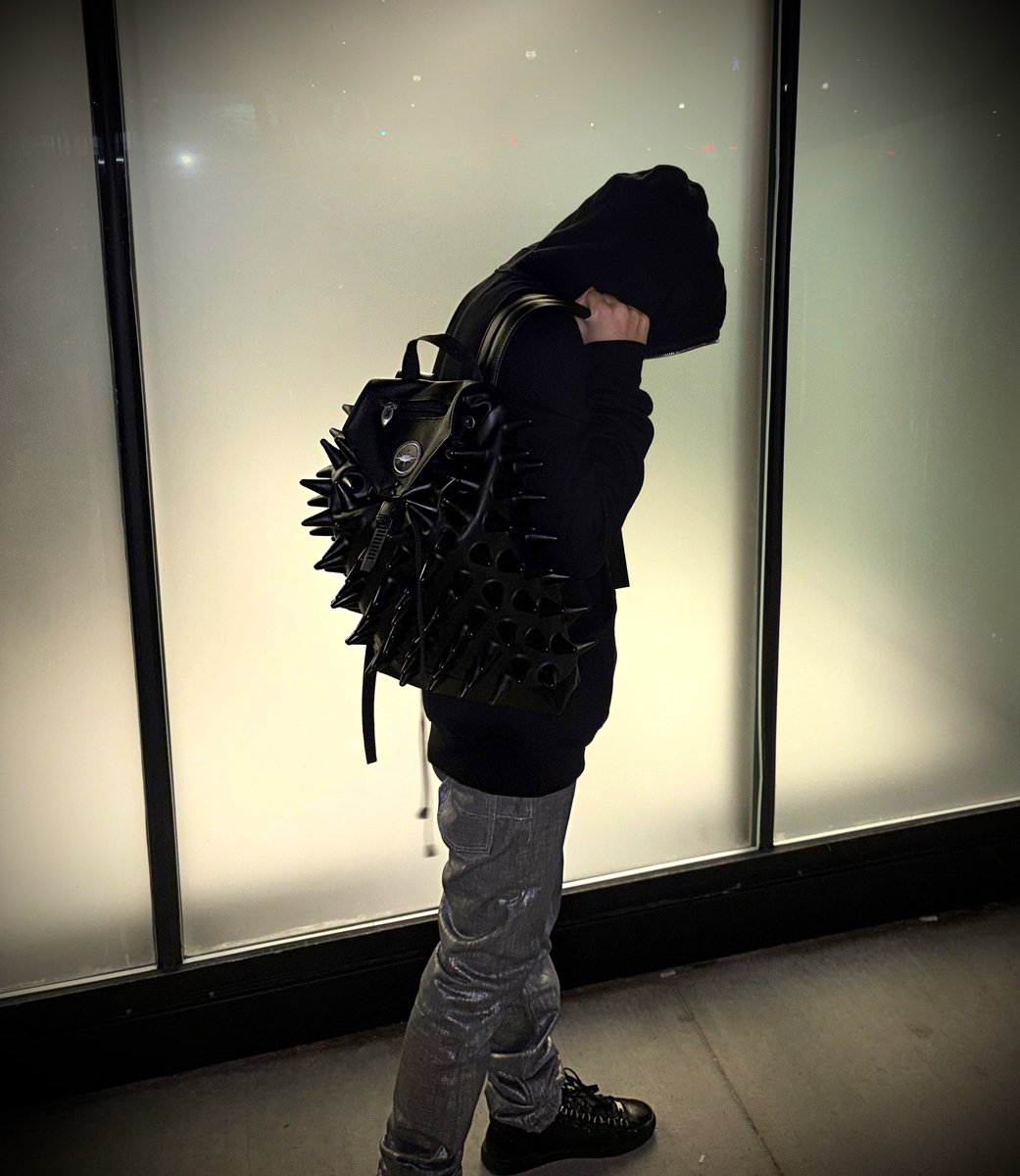 𝒉𝒂𝒔𝒔𝒂𝒏 tweet media