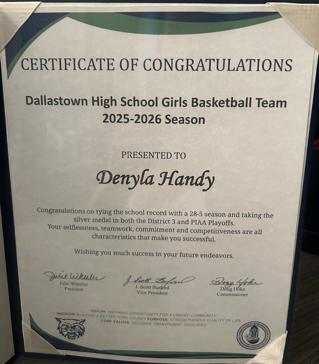 Denyla Handy tweet media