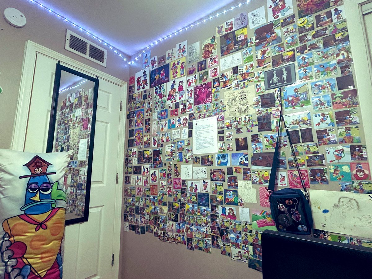 choralclock's tweet photo. What’s that thing Paul McCartney said? Something something love isn’t silly at all? 

Another room post I know,, but I am so full of love today I feel so postful I love smiling friends I love silly samuel I love my friends I love my mutuals I’m doing the Squim dance rn https://t.co/KdfAMnTK4h