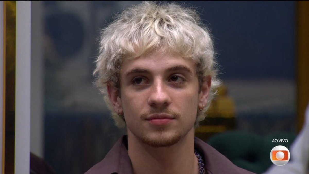 UpdateCharts tweet media