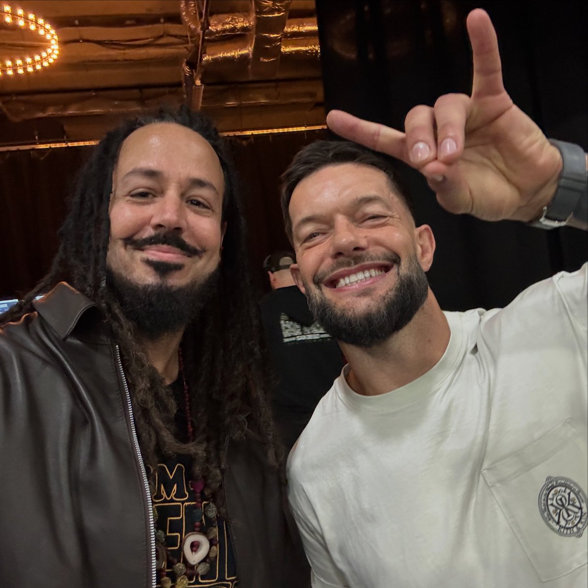 Anyextee's tweet photo. At WWE RAW tonight. 

A shared passion for ancient history and wrestling — two worlds we both love. 

Thanks to my man @finnbalor for the invite to Monday Night Raw. 🙏 
Wrestlemania weekend! LFG! 💪

Won’t be long before we are crawling through the pyramids of Egypt on an Adept Expedition. 🤙