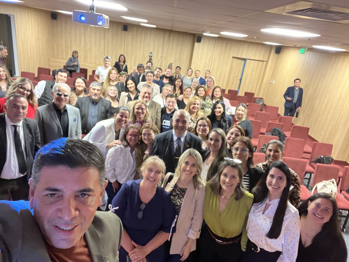 Victor_Rios_O's tweet photo. Maravillosa experiencia de la tercera clase de la Especializaci��n en Razonamiento Probatorio de la Escuela Judicial. Salón auditorio del Consejo de la Magistratura. https://t.co/vBbztHzGCo