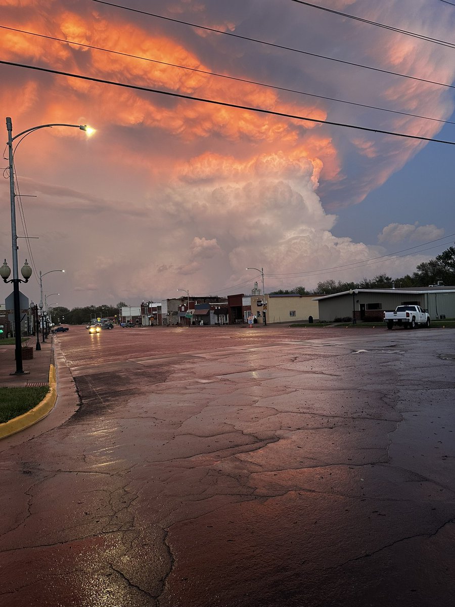 T__Montgomery's tweet photo. Burlingame, Kansas 
4/13/26
#newx
@NWSTopeka https://t.co/izQUbhLV28