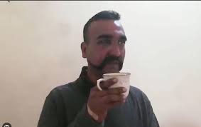 拥护无产鱧级/защитни tweet media