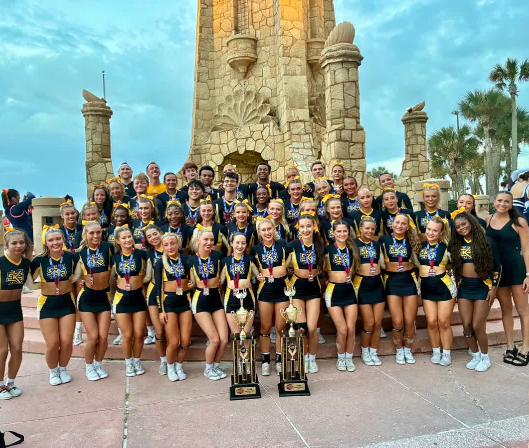 Charlie Asciutto tweet media