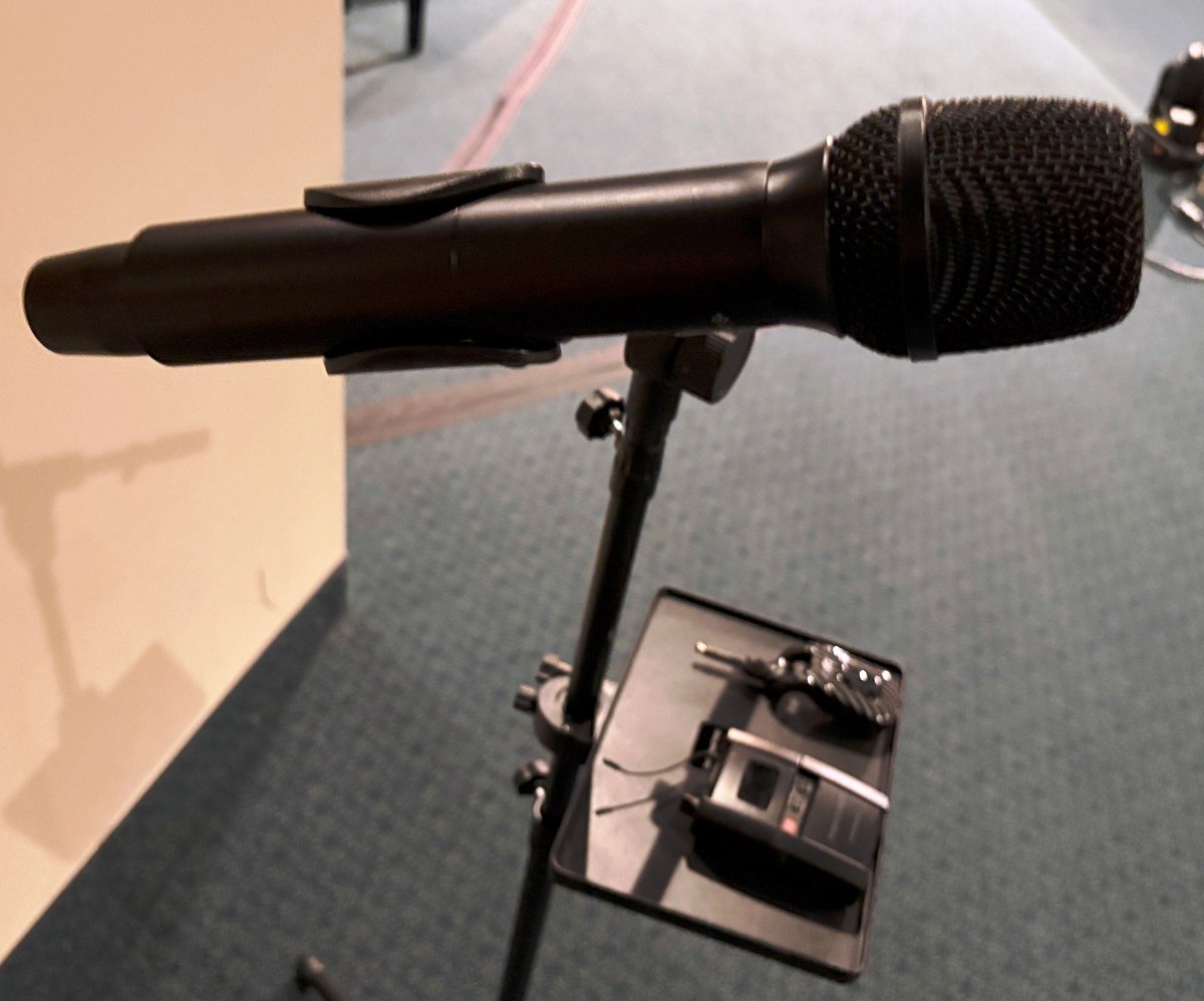 PhenyxProAudio's tweet photo. One stand. Endless possibilities. 

The MA-S1 is designed for performers who need more from their gear:
✅ Dual Mic Clips
✅ Large Utility Tray
✅ Fully Adjustable

🔗Get yours via the link:https://t.co/oatzq1iKzB
🌸 Enjoy our Spring Sale right here: https://t.co/Im9hmTy3BY https://t.co/0cWfYyzlyP