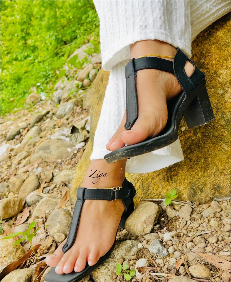 ziya_feetqueen tweet media