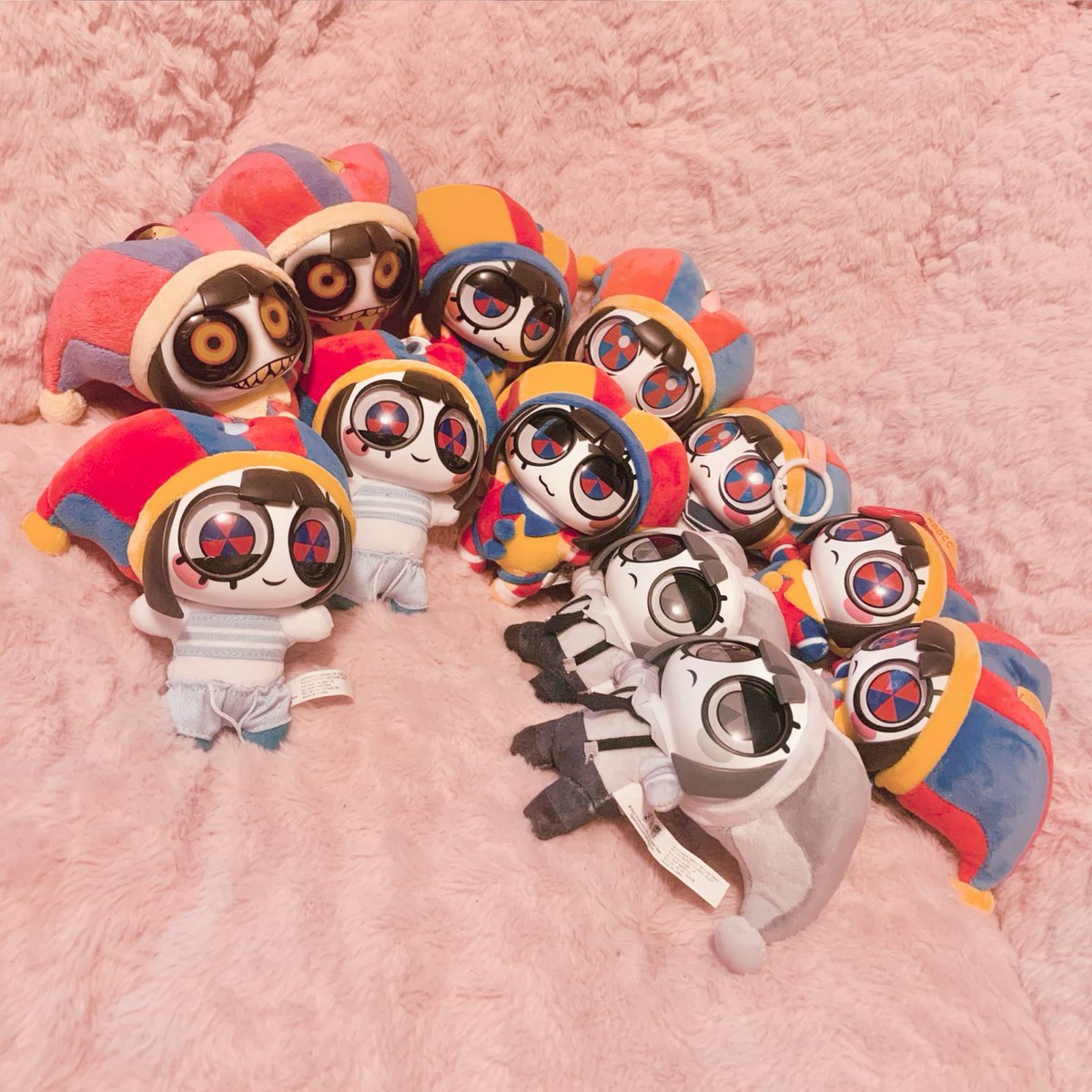 via ✰ pomni’s ⌗1 𓂃 tweet media