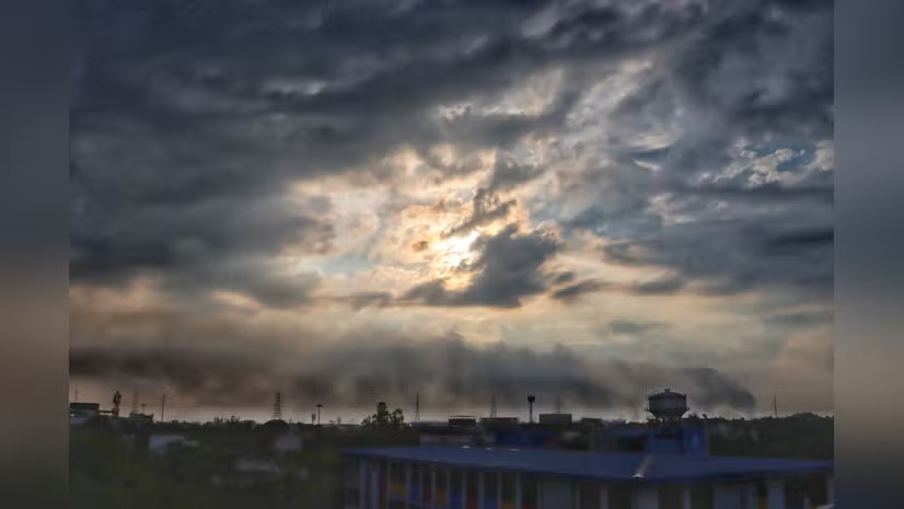 bsindia's tweet image. IMD forecasts 'below-normal' monsoon in 2026 for the first time in 3 years

Details here 👉 mybs.in/2g5OWXO

@sanjeebm77 #monsoon #India