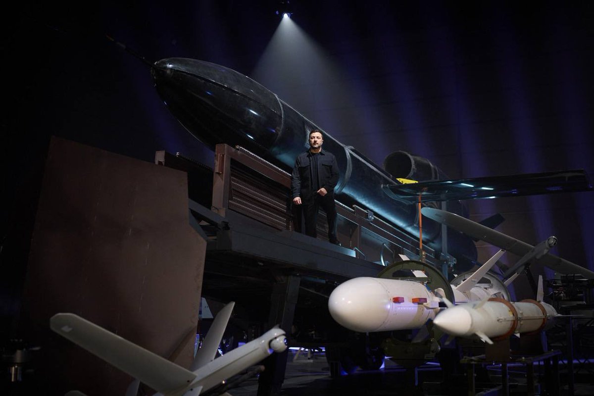 president Zelensky aurafarming on main