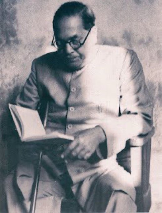 भारतरत्न, भारतीय संविधानाचे शिल्पकार, सामाजिक न्यायाचे प्रणेते डॉ. बाबासाहेब आंबेडकर यांना जयंतीनिमित्त विनम्र अभिवादन.

“शिका, संघटित व्हा आणि संघर्ष करा” हा त्यांचा संदेश आपल्या प्रत्येकाच्या जीवनात दीपस्तंभ ठरो.

#डॉ_बाबासाहेब_आंबेडकर