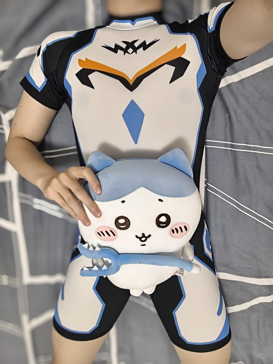 因为偷吃公公被婆婆赶出家门的那个雨夜 tweet media