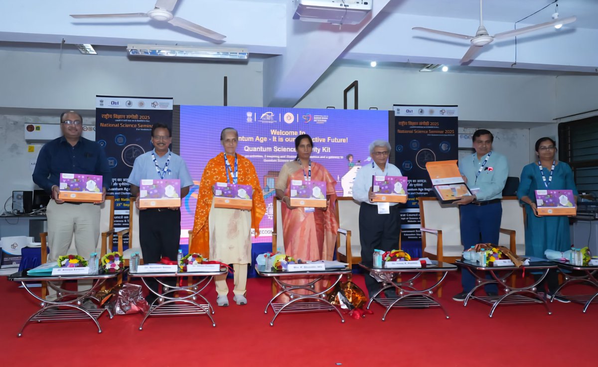 narottamsahoo's tweet image. On this #WorldQuantumDay, we celebrate not just the mysteries of the quantum world - but the power of human #curiosity to #decode it.

Through its dynamic initiatives under the International Year of Quantum Science &amp;amp; Technology 2025, @InfoGujcost @dstGujarat is bringing quantum