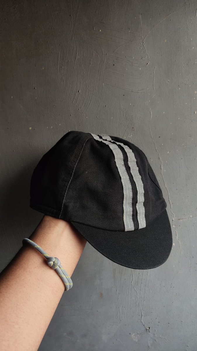 swanwan_'s tweet photo. wts 
chrome reflective cycling cap all size

best condition
550k 

https://t.co/hne6ALppzL
lokasi bekasi #fnfjb https://t.co/28dyOOgchN