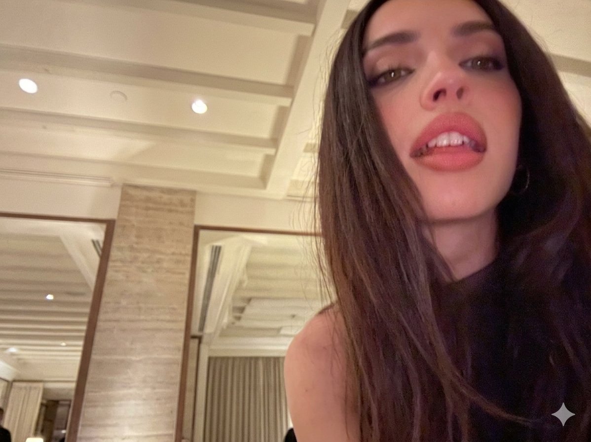 língua da lara raj no pescoço da megan em MIA tweet media